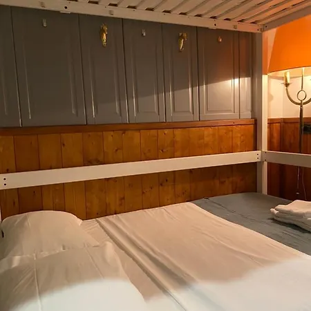 Vittorio Emanuele Apartament Rzym